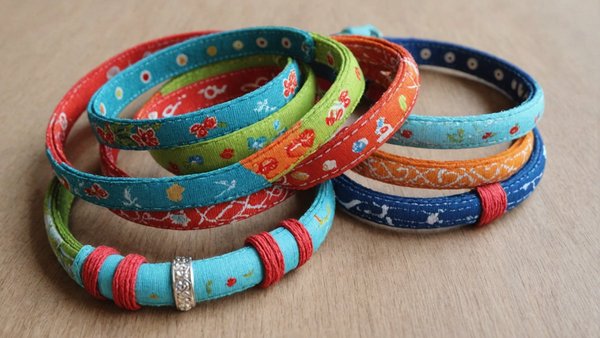 Bracelets personnalisés en tissu : 16 modèles uniques à découvrir